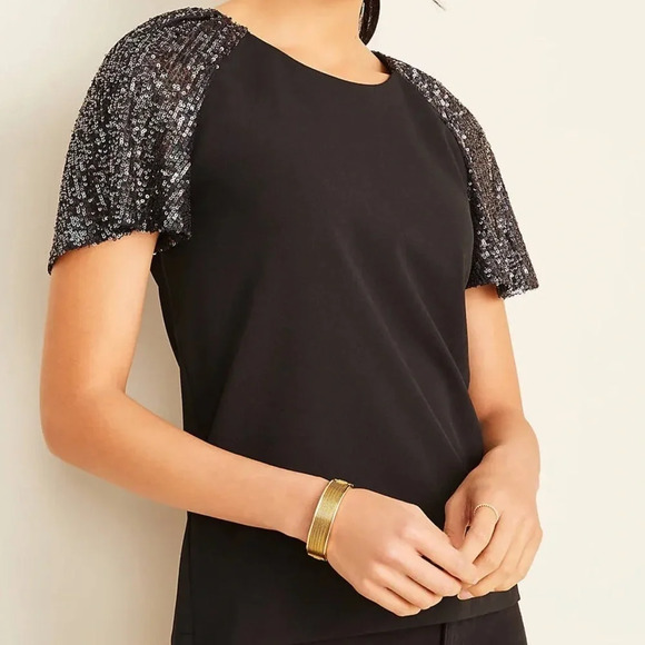 NWT Ann Taylor Sequin Flutter Sleeve Tee - Picture 1 of 4
